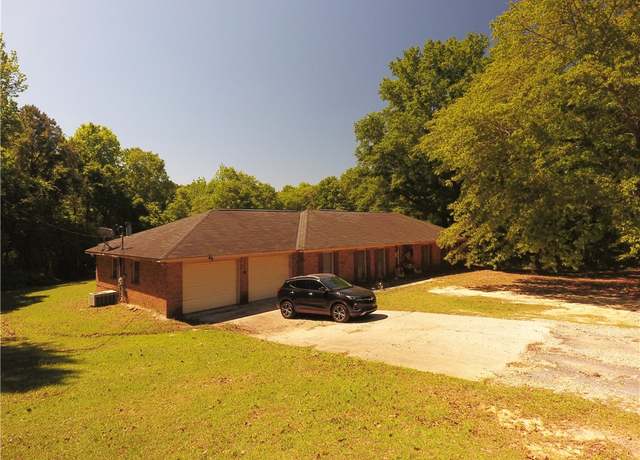 Property at 26 Arrowhead Rd, Phenix City, AL 36869, 4 beds, 4 baths