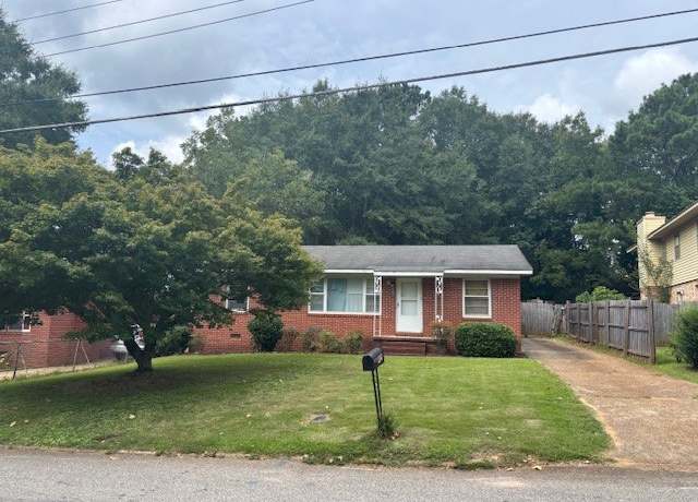 Property at 409 Foster St, Auburn, AL 36832, 3 beds, 1 bath