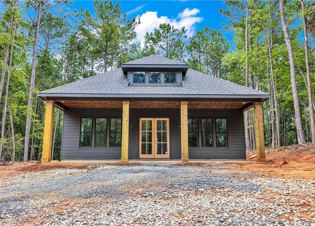 Property at 593 Elks Pkwy, Alexander City, AL 35010, 3 beds, 2 baths