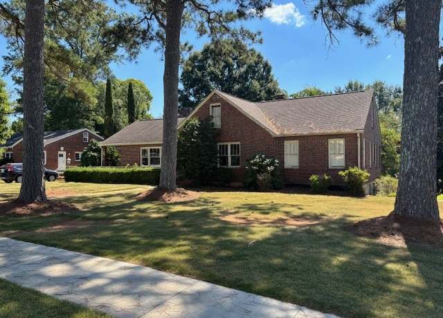 Property at 1115 4th Ave, Opelika, AL 36801, 6 beds, 4.5 baths