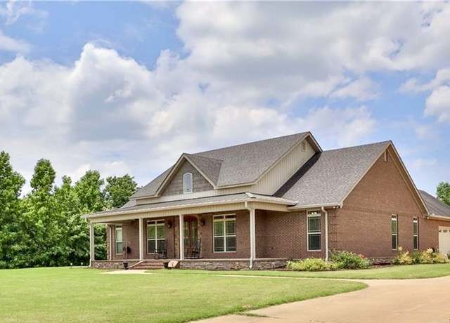 Property at 607 Lee Road 288, Smiths Station, AL 36877, 4 beds, 3.5 baths