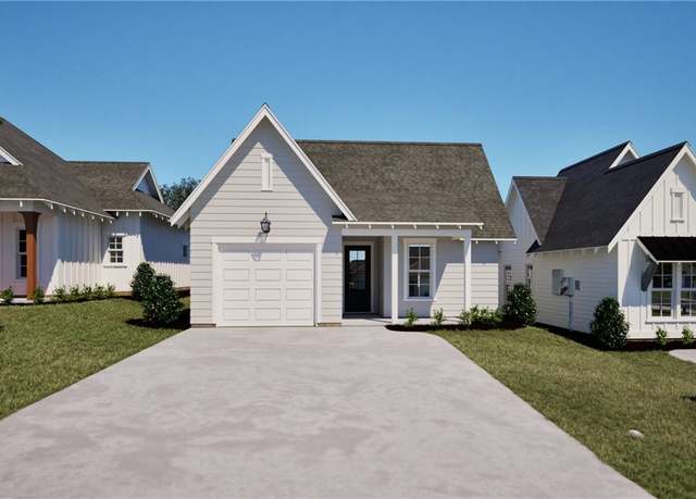 Property at 1091 Woodland Ln, Opelika, AL 36801, 3 beds, 2 baths