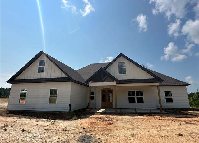 Property at 3844 Lee Road 334, Salem, AL 36874, 4 beds, 2.5 baths
