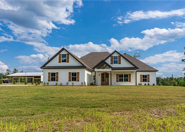 Property at 3844 Lee Road 334, Salem, AL 36874, 4 beds, 2.5 baths