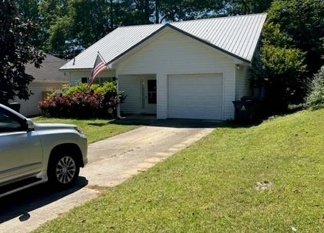 Property at 926 Stage Rd, Auburn, AL 36830, 3 beds, 2 baths