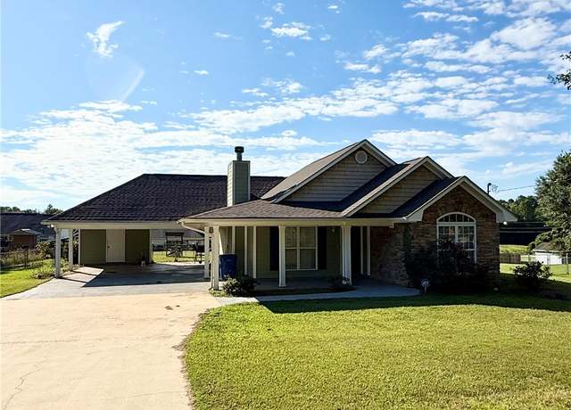 Property at 120 Lee Road 380, Valley, AL 36854, 3 beds, 2 baths