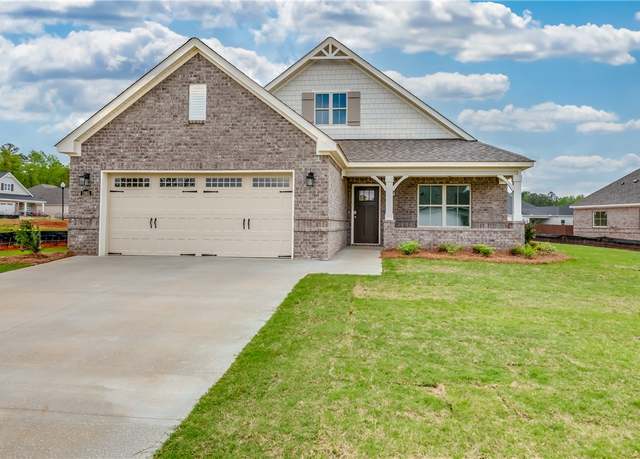 Property at 1865 Hoffman Ln, Opelika, AL 36801, 3 beds, 2.5 baths