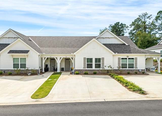 Property at 387 Morris Ave, Opelika, AL 36801, 3 beds, 3 baths