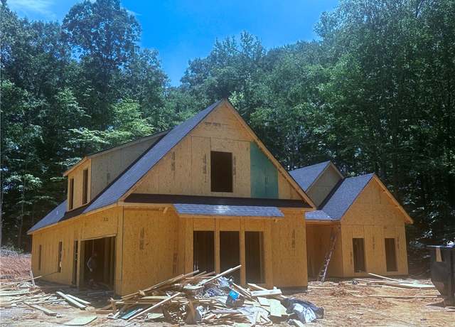 Property at 854 Ski Spray Pt, Opelika, AL 36804, 4 beds, 3 baths