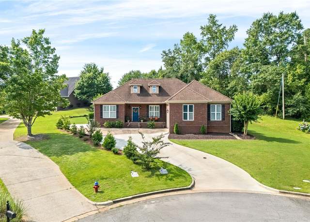 Property at 802 Cutler Ridge Ct, Opelika, AL 36801, 3 beds, 2 baths