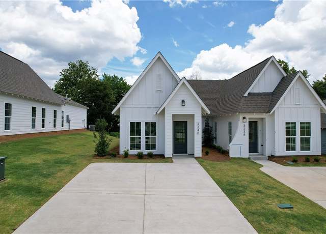 Property at 3240 Bradley Ln, Auburn, AL 36830, 2 beds, 2 baths