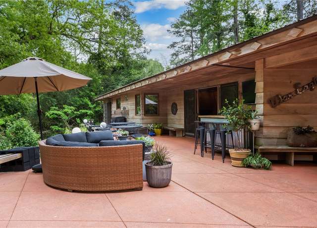 Property at 554 and 548 E Samford Ave, Auburn, AL 36830, 3 beds, 3 baths