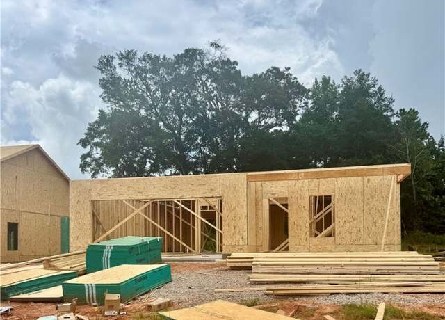 Property at 330 Gray St, Opelika, AL 36801, 4 beds, 2.5 baths
