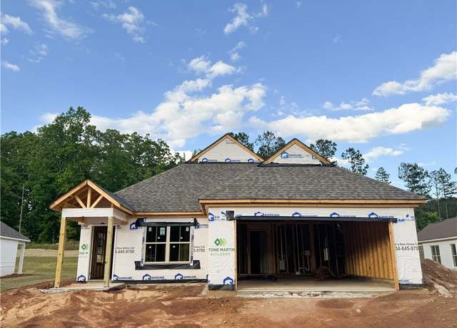 Property at 2684 Cantera Ct, Auburn, AL 36830, 5 beds, 2.5 baths