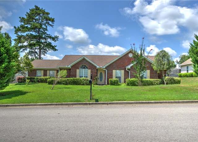 Property at 4242 Chestnut Ct, Auburn, AL 36830, 4 beds, 3 baths