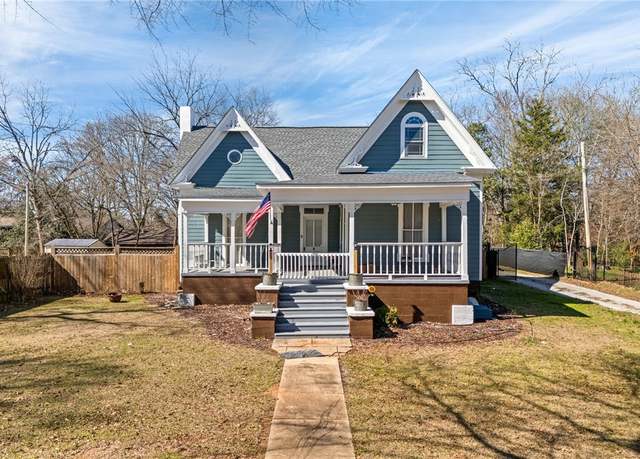 Property at 211 N Lafayette St, Lafayette, AL 36862, 3 beds, 2 baths