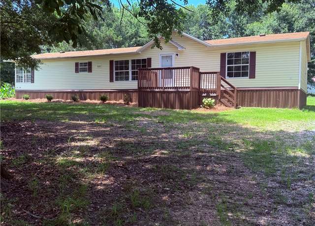 Property at 77 Lee Road 2044, Opelika, AL 36804, 3 beds, 2 baths