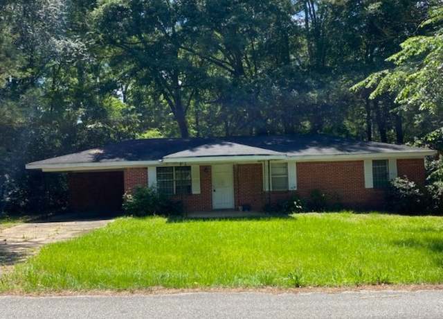 Property at 1007 Railroad Ave, Tuskegee, AL 36803, 3 beds, 1 bath