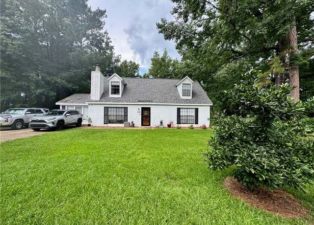 Property at 1606 Belle Cir, Opelika, AL 36801, 4 beds, 2 baths