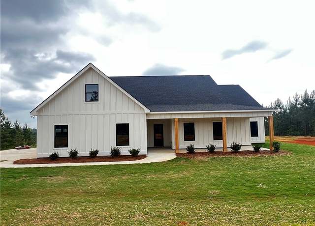 Property at 9414 Lee Road 158, Salem, AL 36874, 4 beds, 2.5 baths
