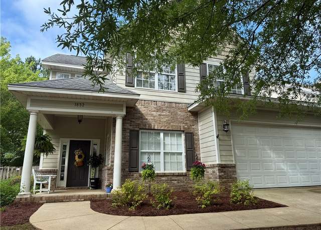 Property at 1832 Coopers Pond Rd, Auburn, AL 36830, 4 beds, 2.5 baths