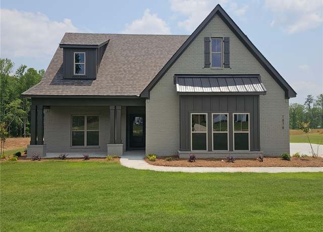 Property at 1878 Longleaf Ln, Opelika, AL 36801, 4 beds, 3 baths