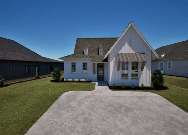 Property at 91 Summer St, Opelika, AL 36801, 3 beds, 2 baths
