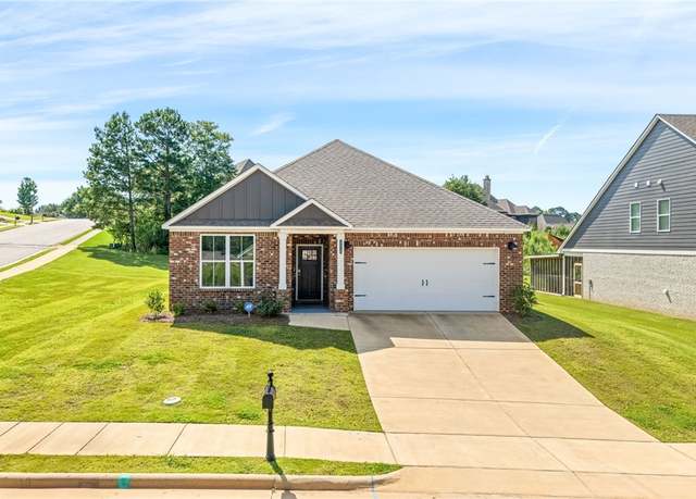 Property at 2510 Farmville Lakes Dr, Auburn, AL 36830, 3 beds, 2 baths