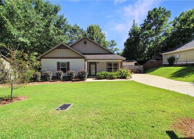 Property at 380 Embry Ln, Auburn, AL 36830, 3 beds, 2 baths