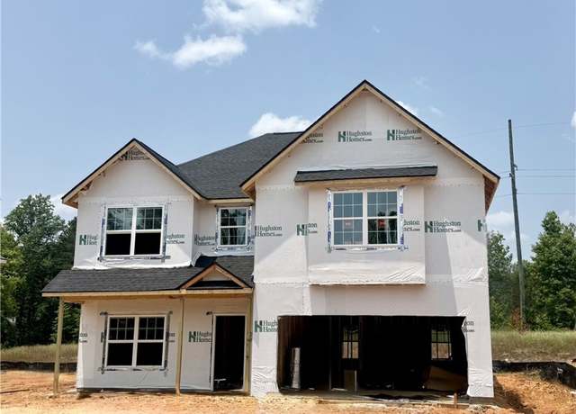 Property at 1942 Grant Ave, Opelika, AL 36804, 4 beds, 2.5 baths