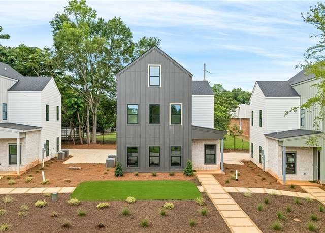 Property at 578 Pride Ave, Auburn, AL 36830, 5 beds, 4.5 baths