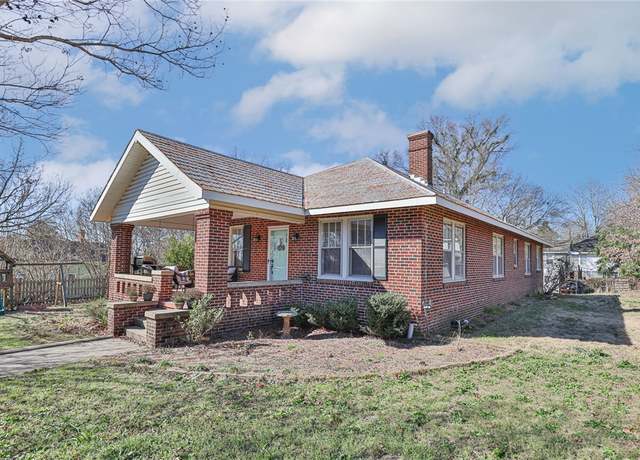 Property at 2201 Summerville Rd, Phenix City, AL 36867, 4 beds, 2 baths