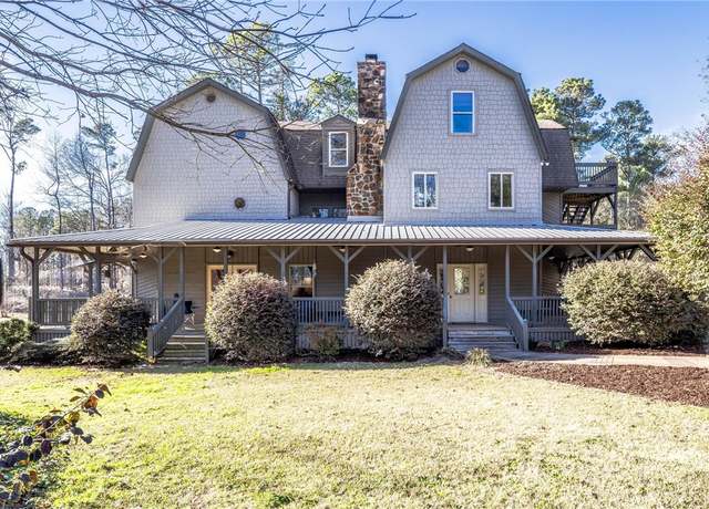 Property at 1449 Seals St, Auburn, AL 36879, 6 beds, 4.5 baths