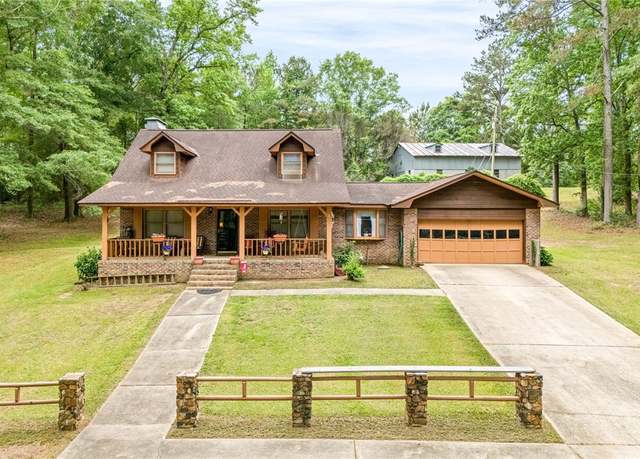 Property at 3569 Lee Road 166, Opelika, AL 36804, 4 beds, 2 baths