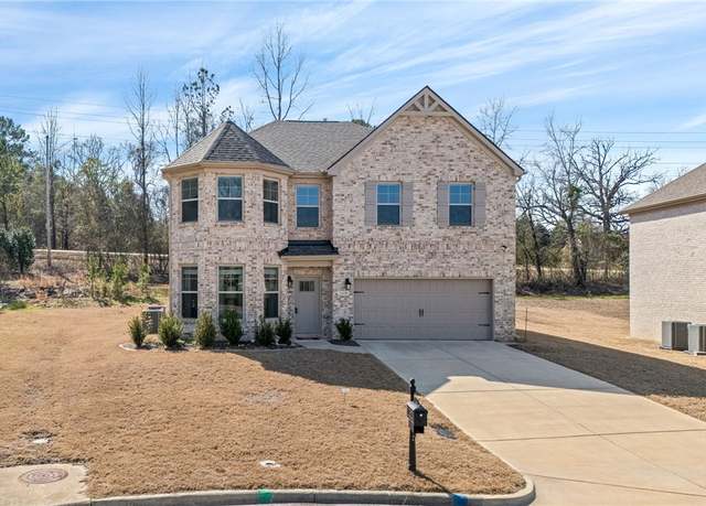 Property at 2108 Teale Ln, Auburn, AL 36879, 5 beds, 3 baths