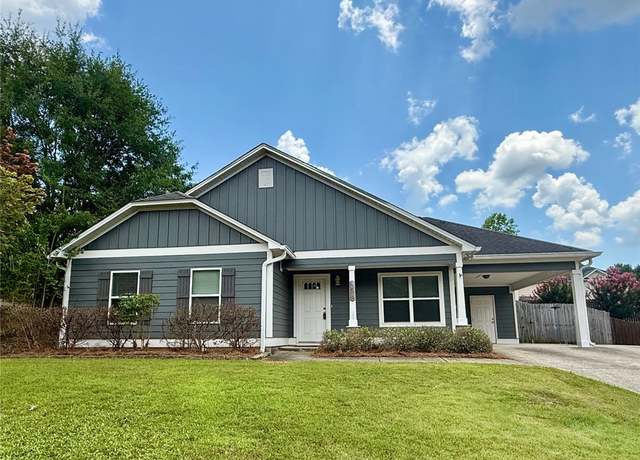 Property at 356 Embry Ln, Auburn, AL 36830, 3 beds, 2 baths