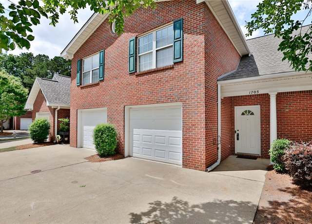 Property at 2428 E University Dr #1705, Auburn, AL 36830, 3 beds, 2.5 baths