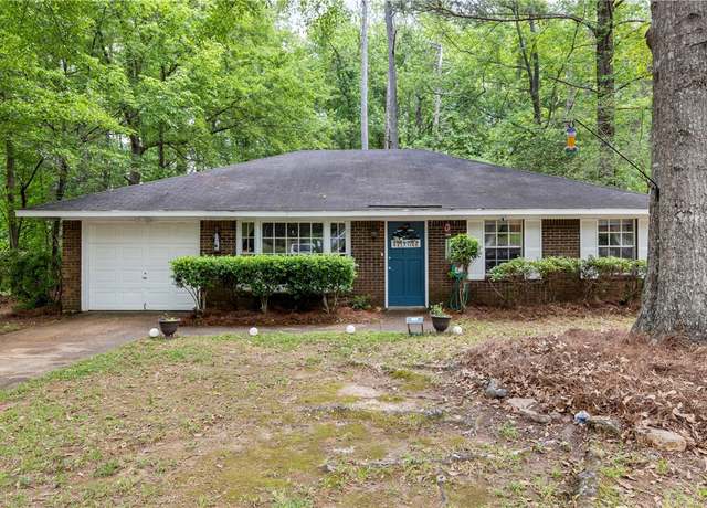 Property at 1118 Rustic Ridge Rd, Auburn, AL 36830, 3 beds, 2 baths