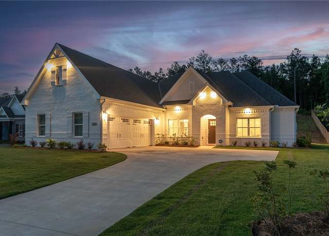 Property at 2271 Cannongate Dr, Opelika, AL 36801, 4 beds, 3 baths