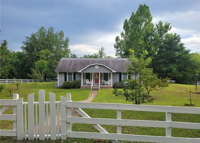 Property at 601 Herbert Brown Rd, Auburn, AL 36830, 2 beds, 1.5 baths