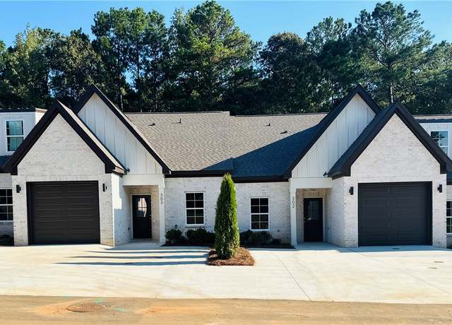 Property at 1100 Arcadia Ave #302, Auburn, AL 36830, 2 beds, 2 baths
