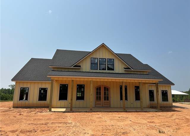Property at 3854 Lee Road 334, Salem, AL 36874, 4 beds, 3 baths