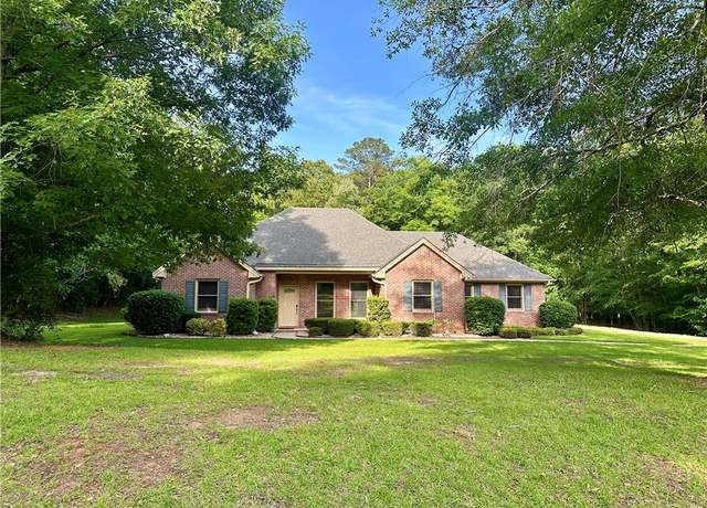 Property at 3303 Deer Run St, Opelika, AL 36804, 3 beds, 2 baths