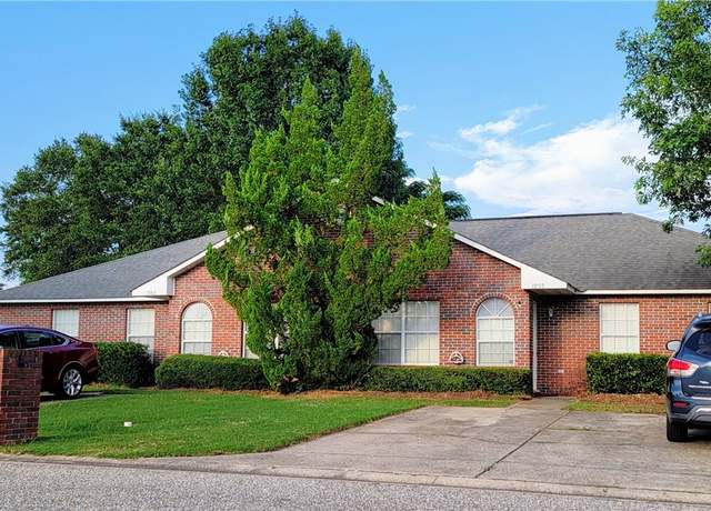 Property at 1953-1955 Rosie St, Auburn, AL 36832, 6 beds, 4 baths