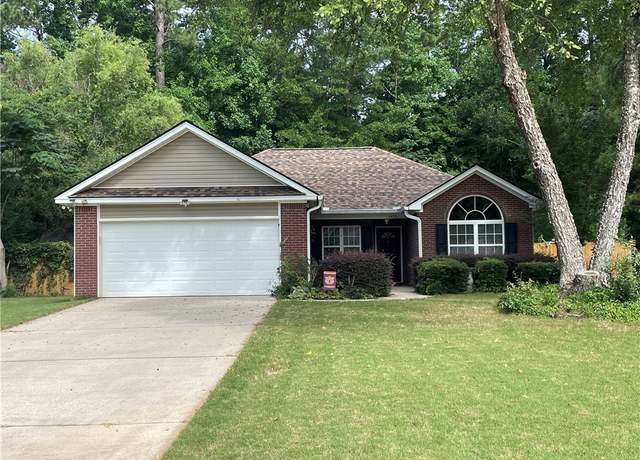 Property at 1473 Townsend Ct, Auburn, AL 36830, 3 beds, 2 baths