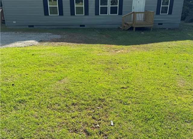 Property at 1391 Columbus Rd, Valley, AL 36854, 3 beds, 2 baths