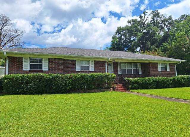 Property at 2305 61st St, Valley, AL 36854, 3 beds, 2 baths