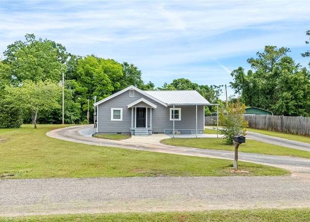 Property at 1020 Lovvorn Dr, Lafayette, AL 36862, 2 beds, 2 baths