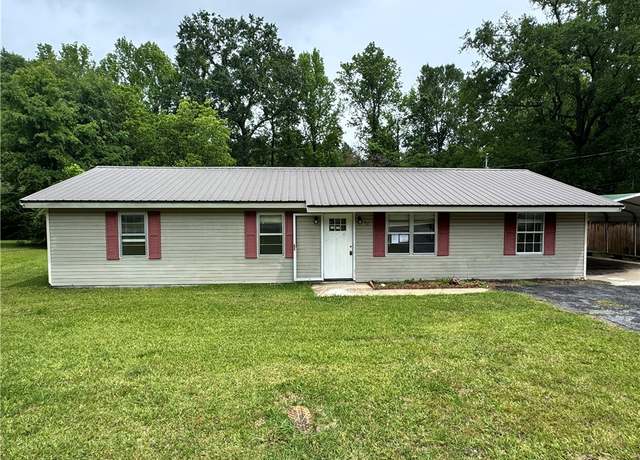 Property at 1140 Elk Dr, Alexander City, AL 35010, 4 beds, 3 baths