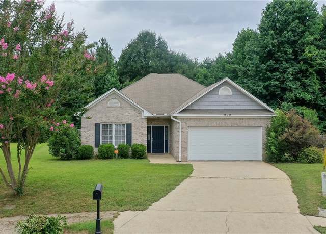 Property at 1900 Arbor Ln, Opelika, AL 36804, 3 beds, 2 baths